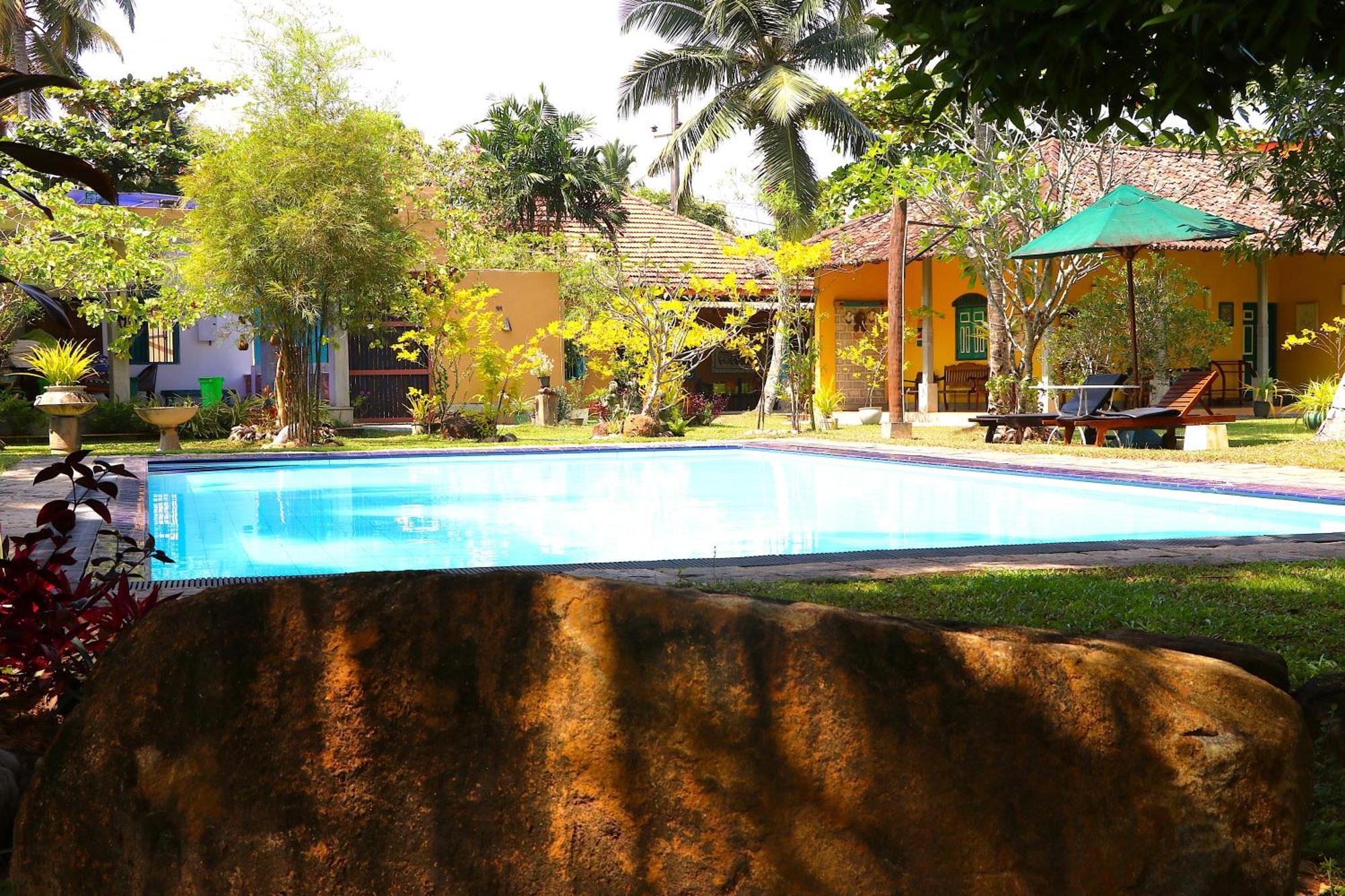 Kurumba Villas Bentota Exterior photo